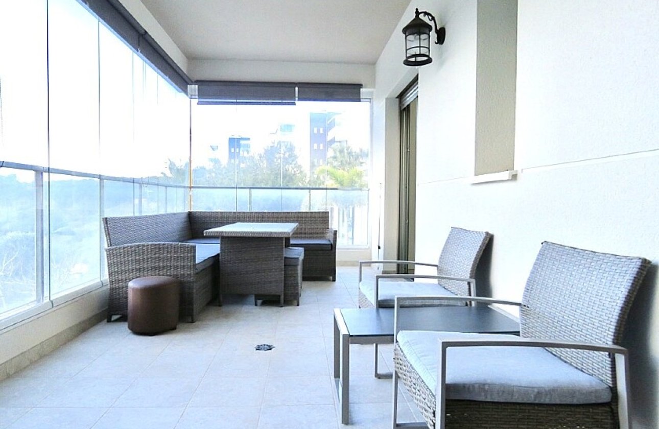 Resale - Apartment / flat - Orihuela Costa - Villamartín