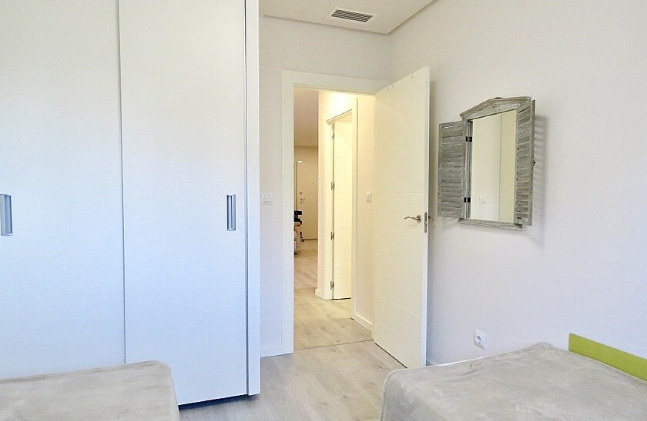 Resale - Apartment / flat - Orihuela Costa - Villamartín