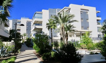 Resale - Apartment / flat - Orihuela Costa - Villamartín