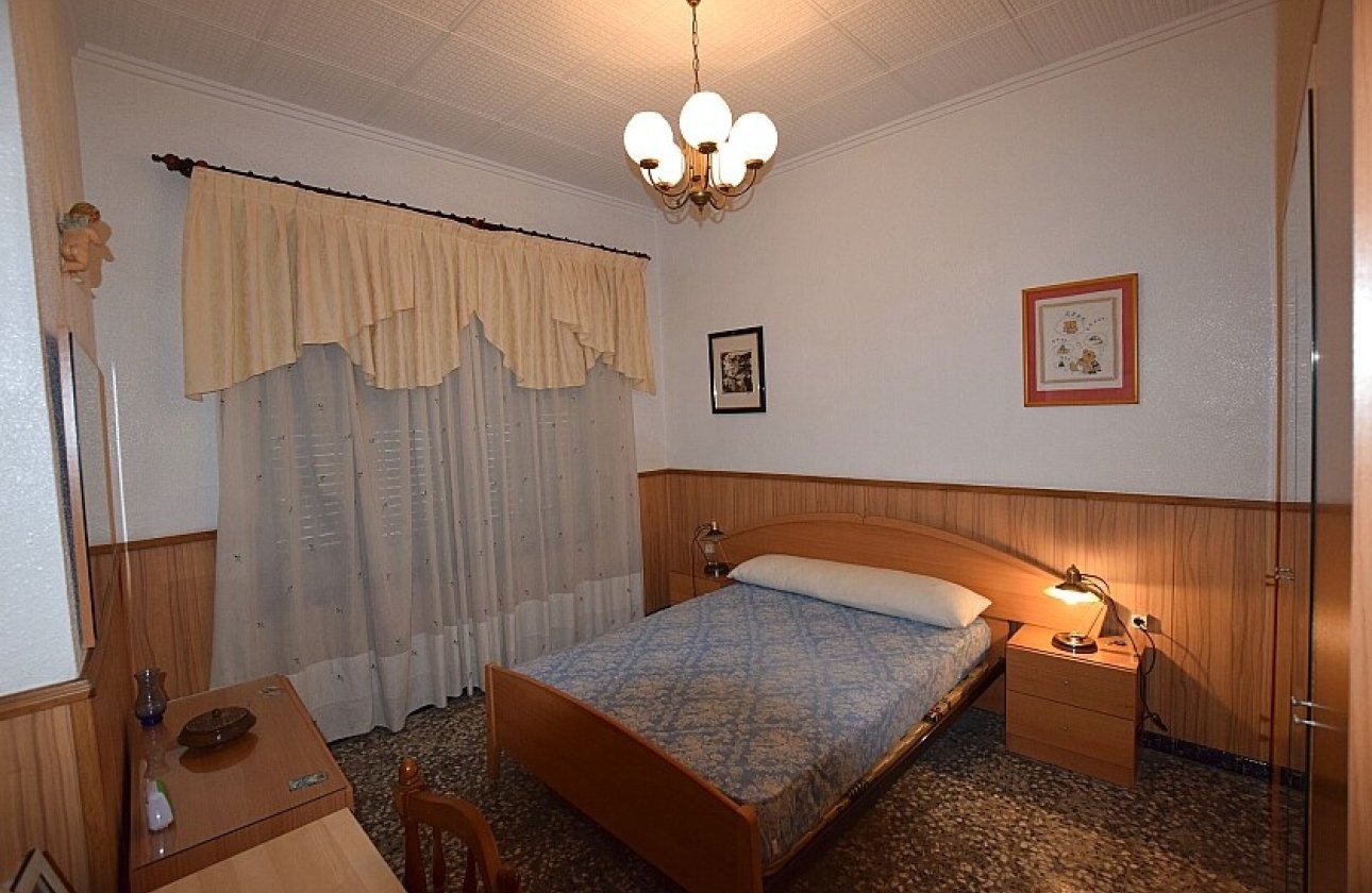 Resale - Villa - Torrevieja - Playa del Cura