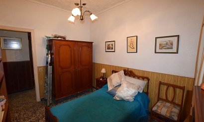 Resale - Villa - Torrevieja - Playa del Cura