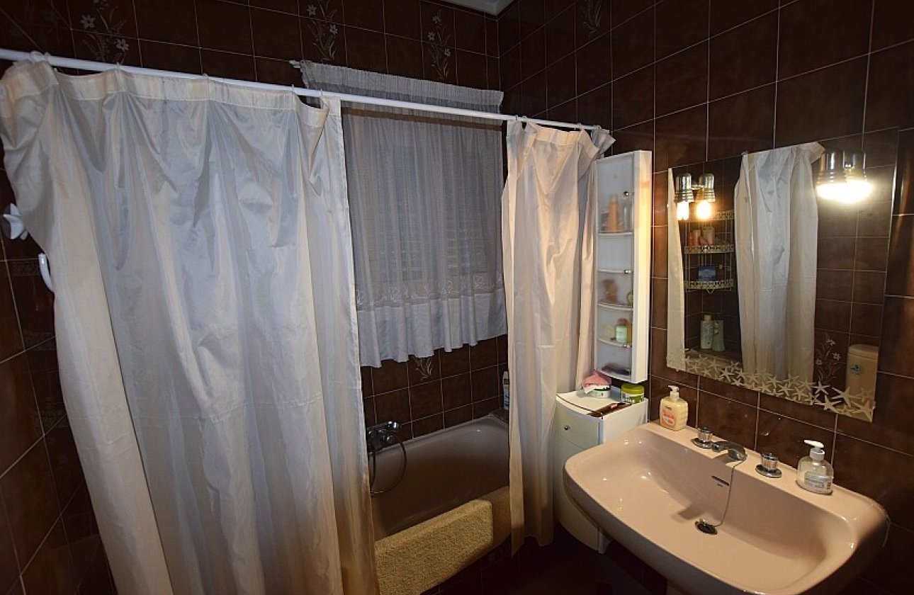 Resale - Villa - Torrevieja - Playa del Cura