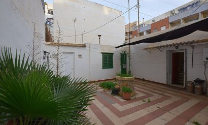 Resale - Villa - Torrevieja - Playa del Cura