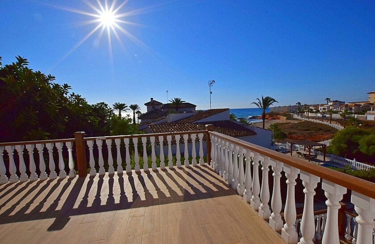 Resale - Villa - Orihuela Costa