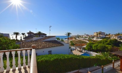 Resale - Villa - Orihuela Costa