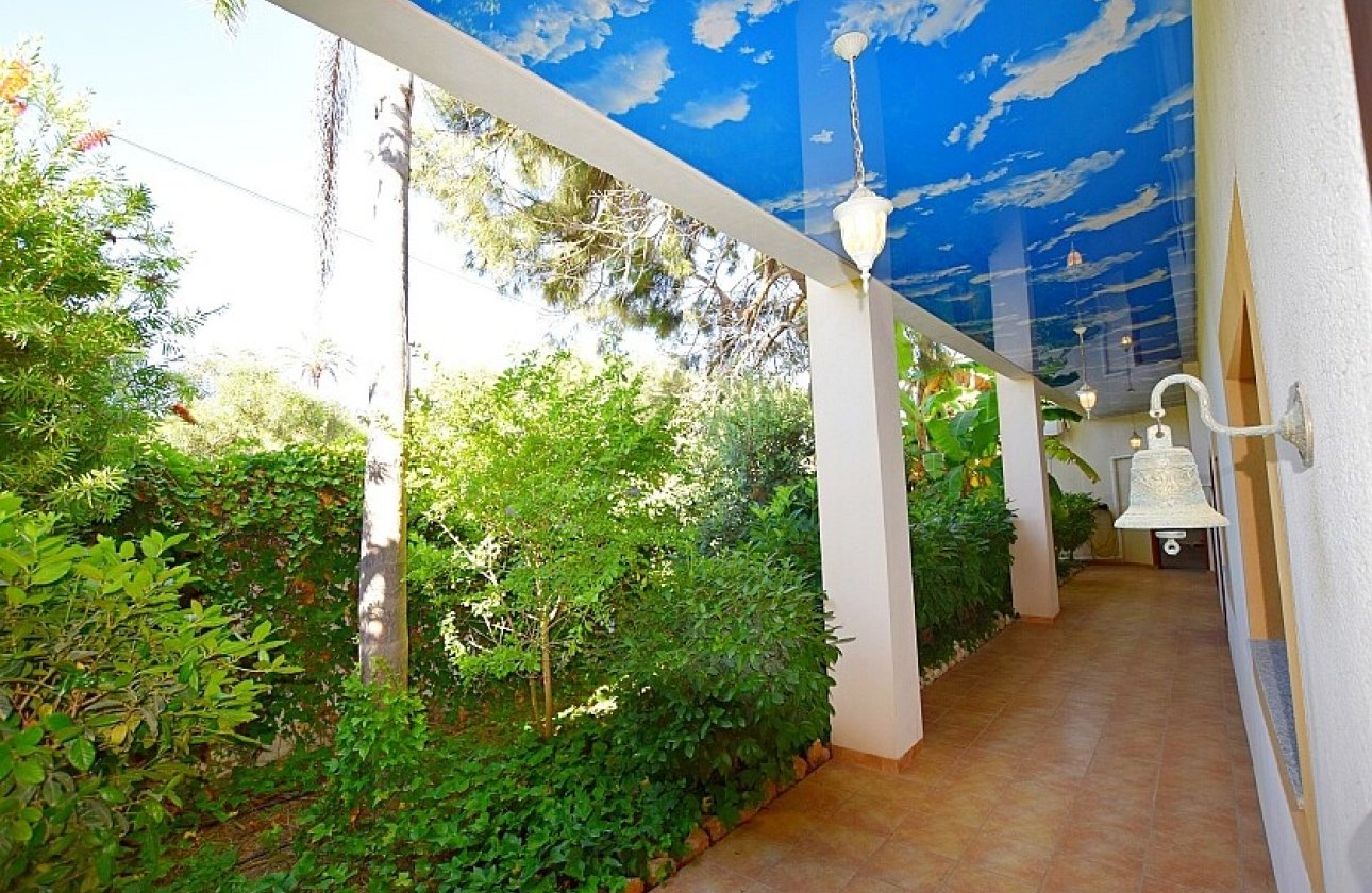 Resale - Villa - Orihuela Costa