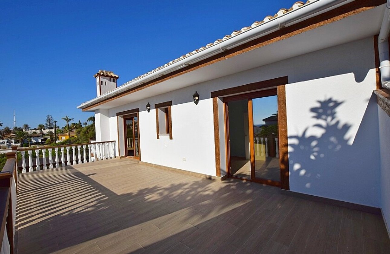 Resale - Villa - Orihuela Costa