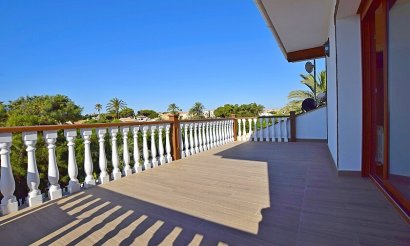 Resale - Villa - Orihuela Costa