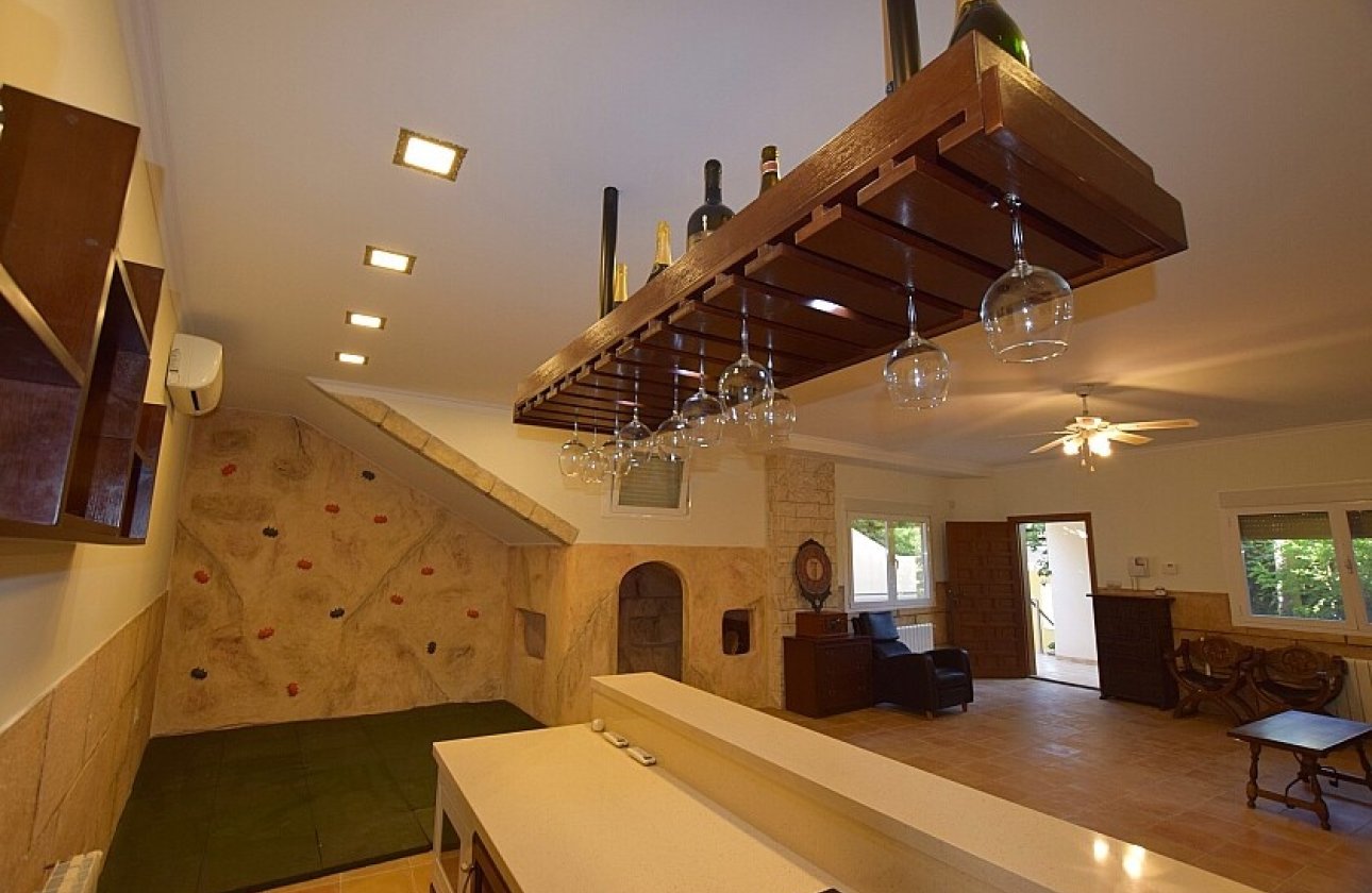 Resale - Villa - Orihuela Costa