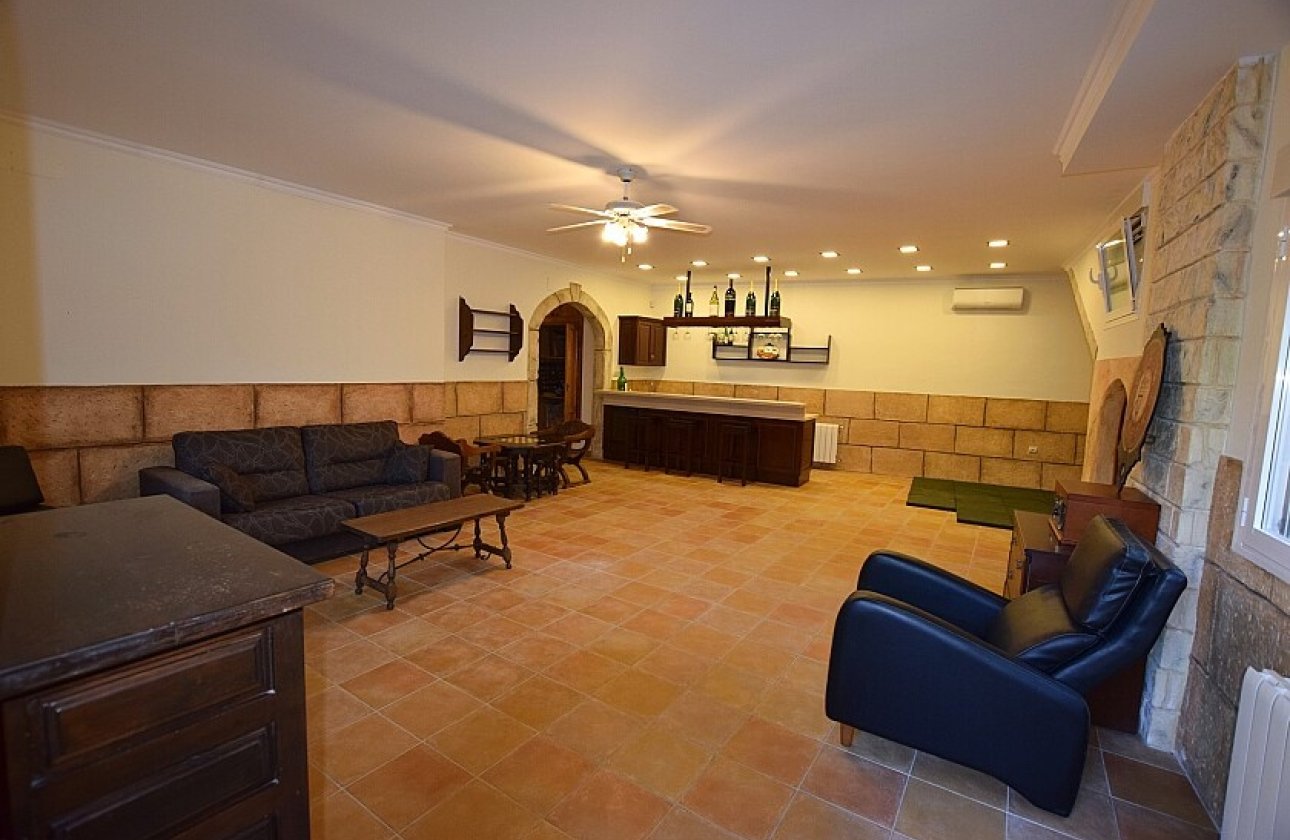 Resale - Villa - Orihuela Costa