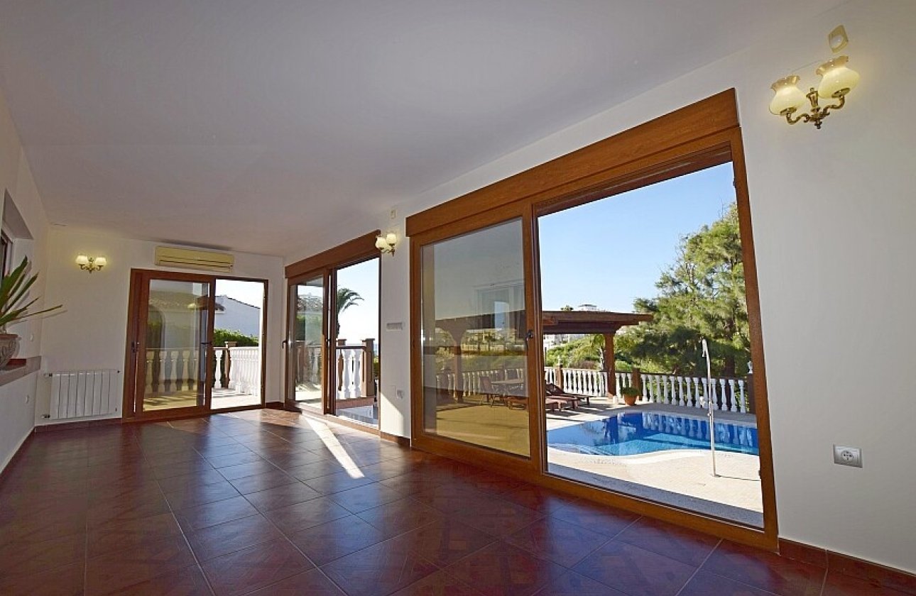 Resale - Villa - Orihuela Costa