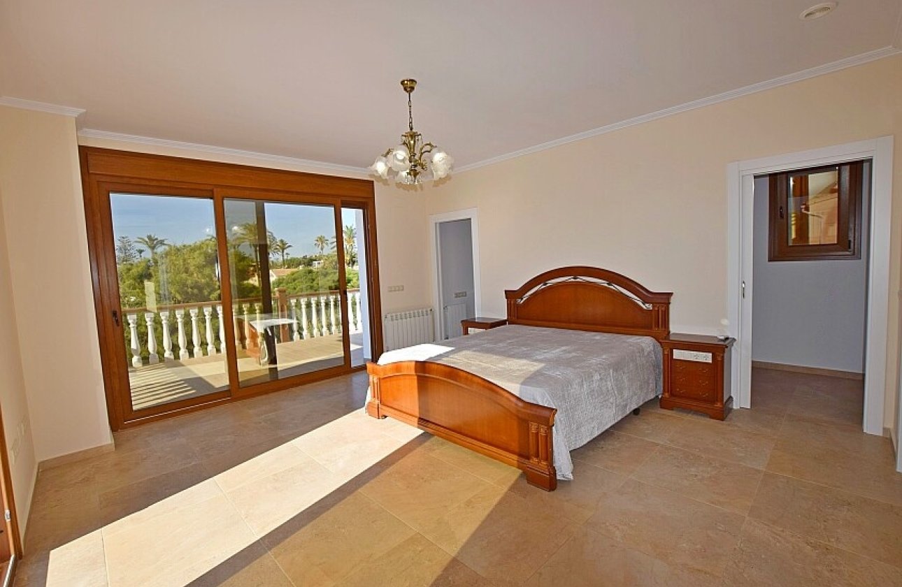 Resale - Villa - Orihuela Costa