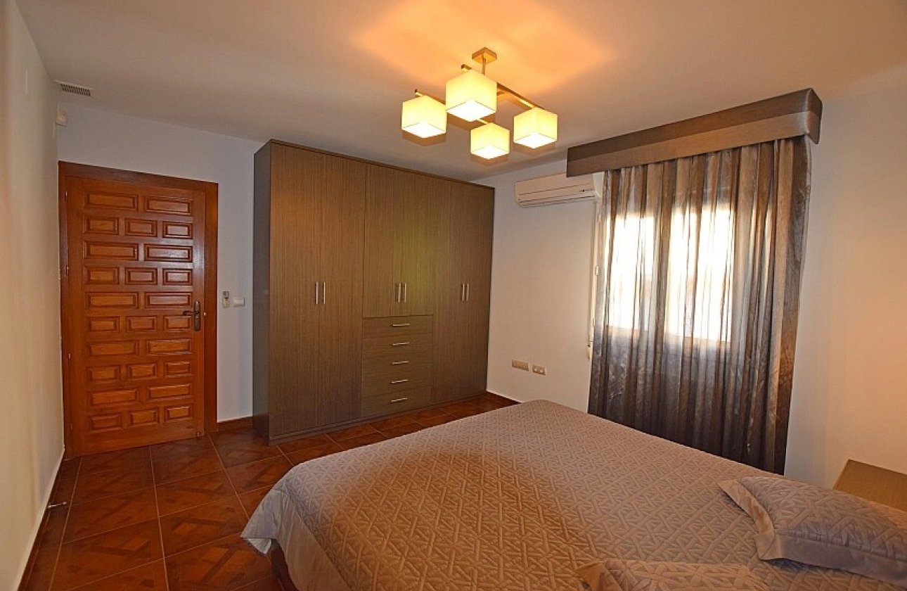 Resale - Villa - Orihuela Costa