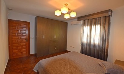 Resale - Villa - Orihuela Costa