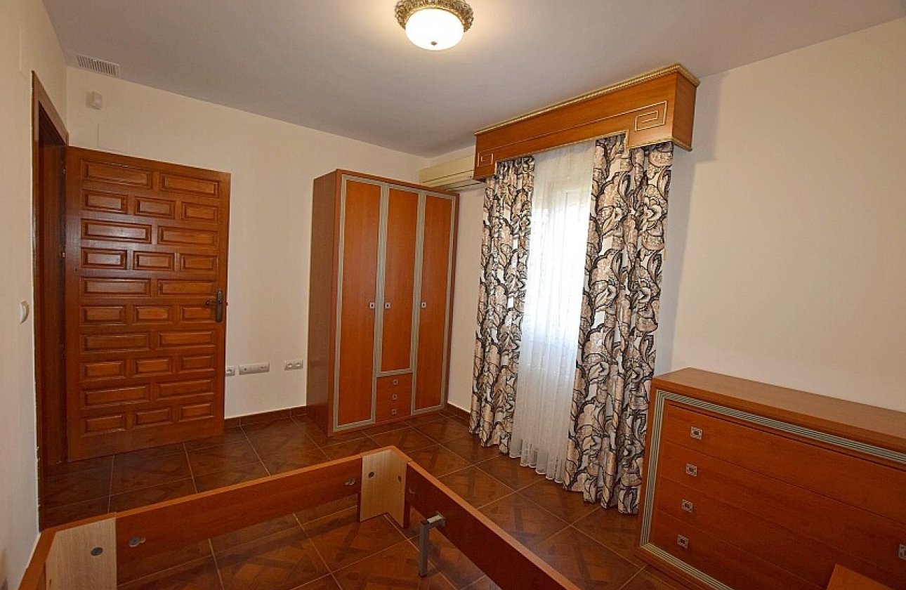 Resale - Villa - Orihuela Costa