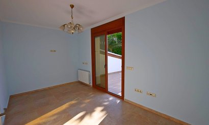 Resale - Villa - Orihuela Costa