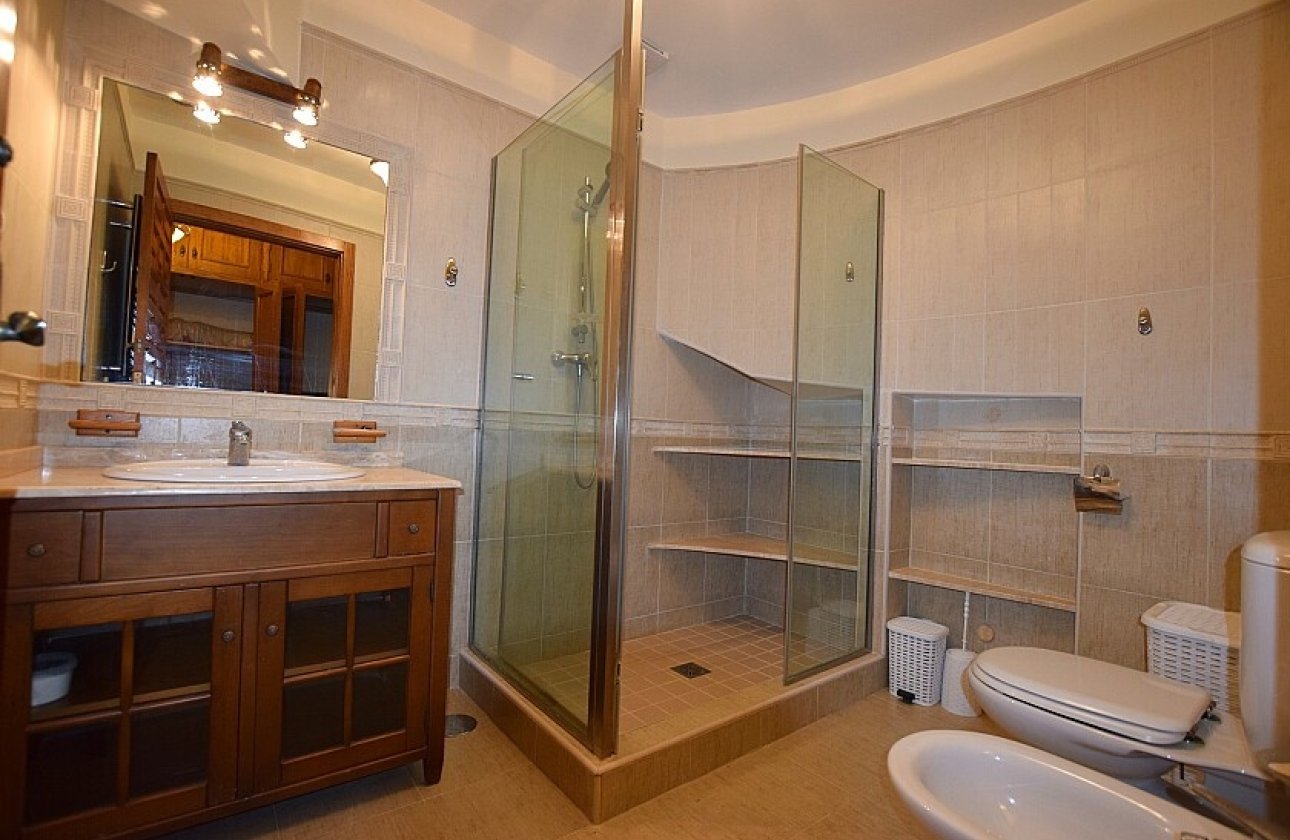 Resale - Villa - Orihuela Costa