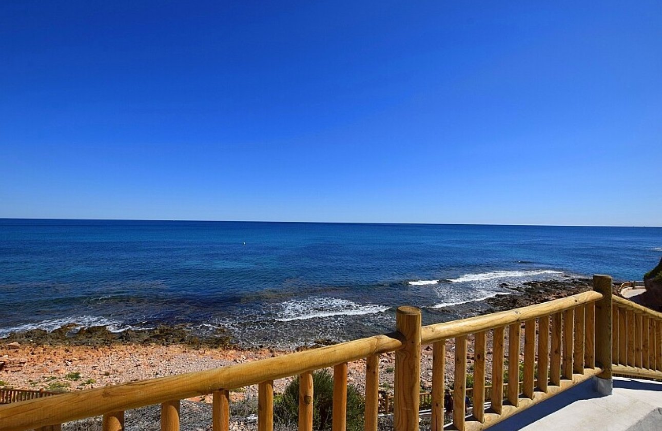 Resale - Villa - Orihuela Costa - Cabo Roig