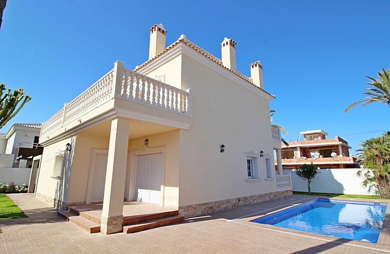 Resale - Villa - Orihuela Costa - Cabo Roig