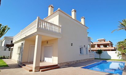 Resale - Villa - Orihuela Costa - Cabo Roig
