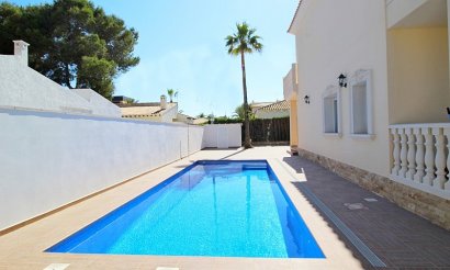 Resale - Villa - Orihuela Costa - Cabo Roig