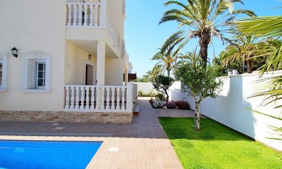 Resale - Villa - Orihuela Costa - Cabo Roig
