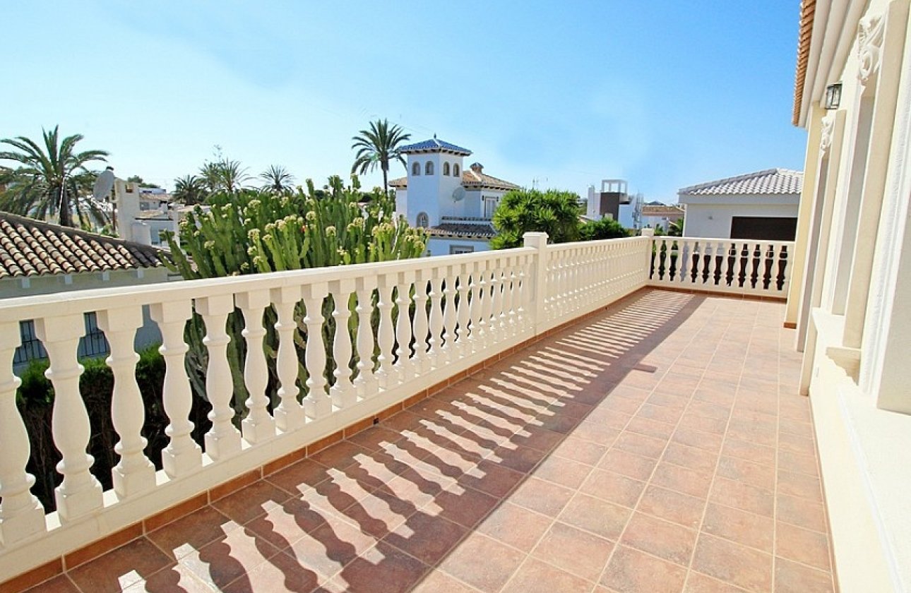Resale - Villa - Orihuela Costa - Cabo Roig