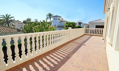 Resale - Villa - Orihuela Costa - Cabo Roig