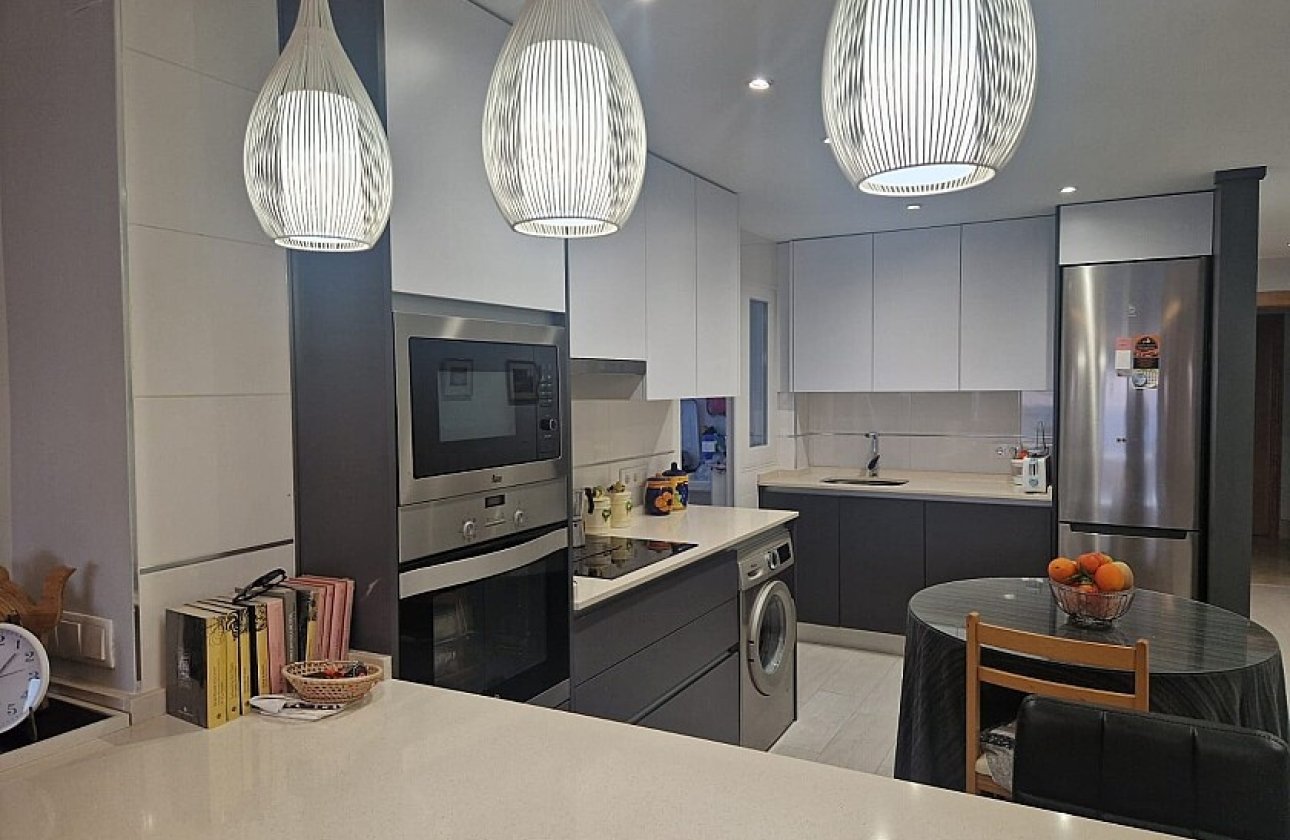 Resale - Apartment / flat - Torrevieja - Playa del Cura