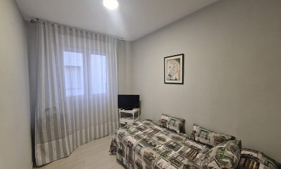 Resale - Apartment / flat - Torrevieja - Playa del Cura