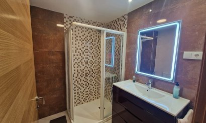 Resale - Apartment / flat - Torrevieja - Playa del Cura