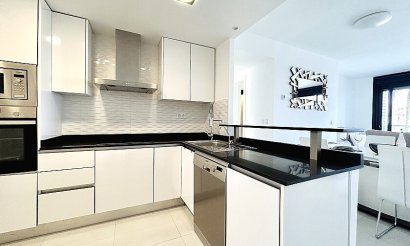 Resale - Apartment / flat - Punta Prima