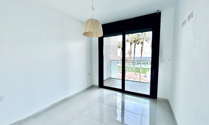 Resale - Apartment / flat - Punta Prima