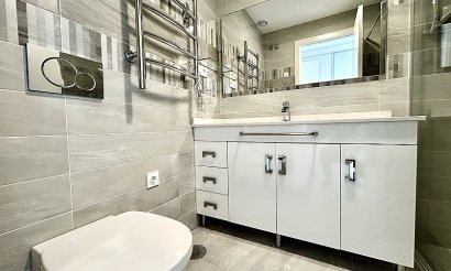 Resale - Apartment / flat - Punta Prima