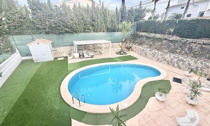 Resale - Villa - Orihuela Costa - Villamartín