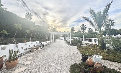 Resale - Villa - Orihuela Costa - Villamartín