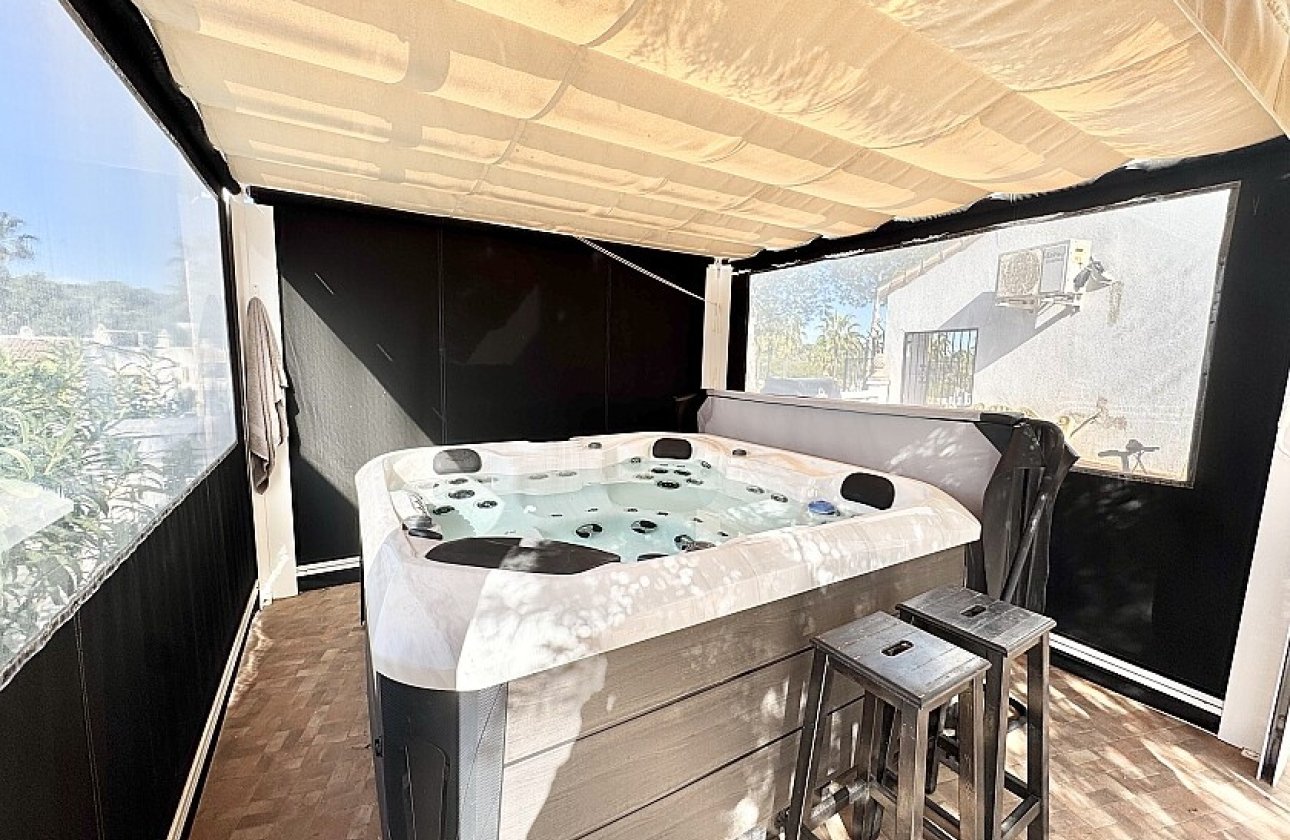 Resale - Villa - Orihuela Costa - Villamartín