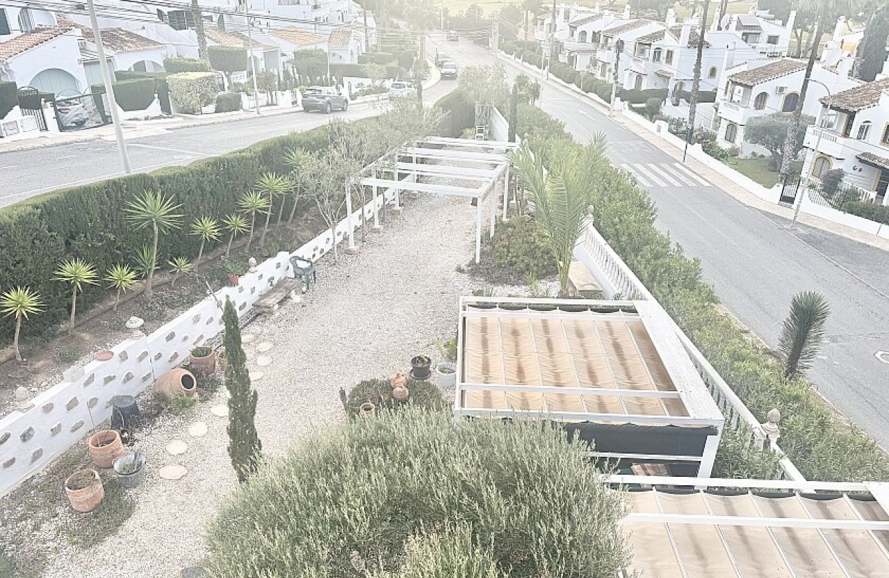 Resale - Villa - Orihuela Costa - Villamartín