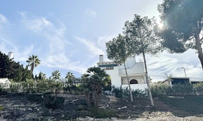 Resale - Villa - Orihuela Costa - Villamartín