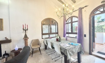 Resale - Villa - Orihuela Costa - Villamartín