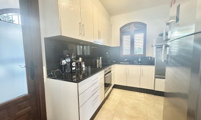 Resale - Villa - Orihuela Costa - Villamartín