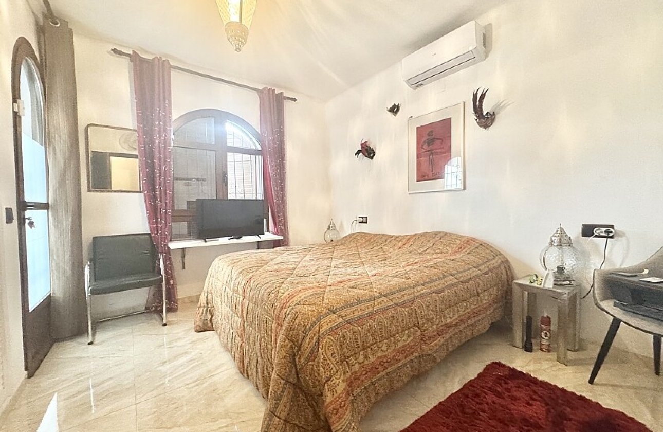 Resale - Villa - Orihuela Costa - Villamartín