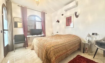 Resale - Villa - Orihuela Costa - Villamartín