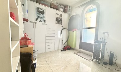 Resale - Villa - Orihuela Costa - Villamartín