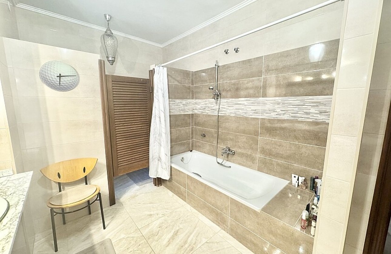 Resale - Villa - Orihuela Costa - Villamartín