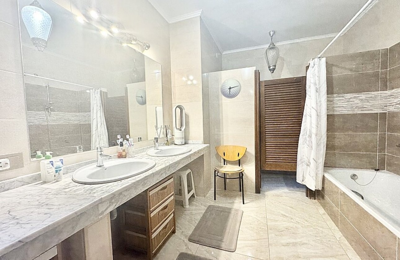 Resale - Villa - Orihuela Costa - Villamartín