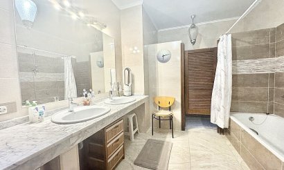 Resale - Villa - Orihuela Costa - Villamartín