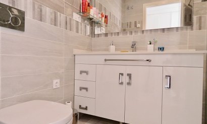 Resale - Apartment / flat - Punta Prima