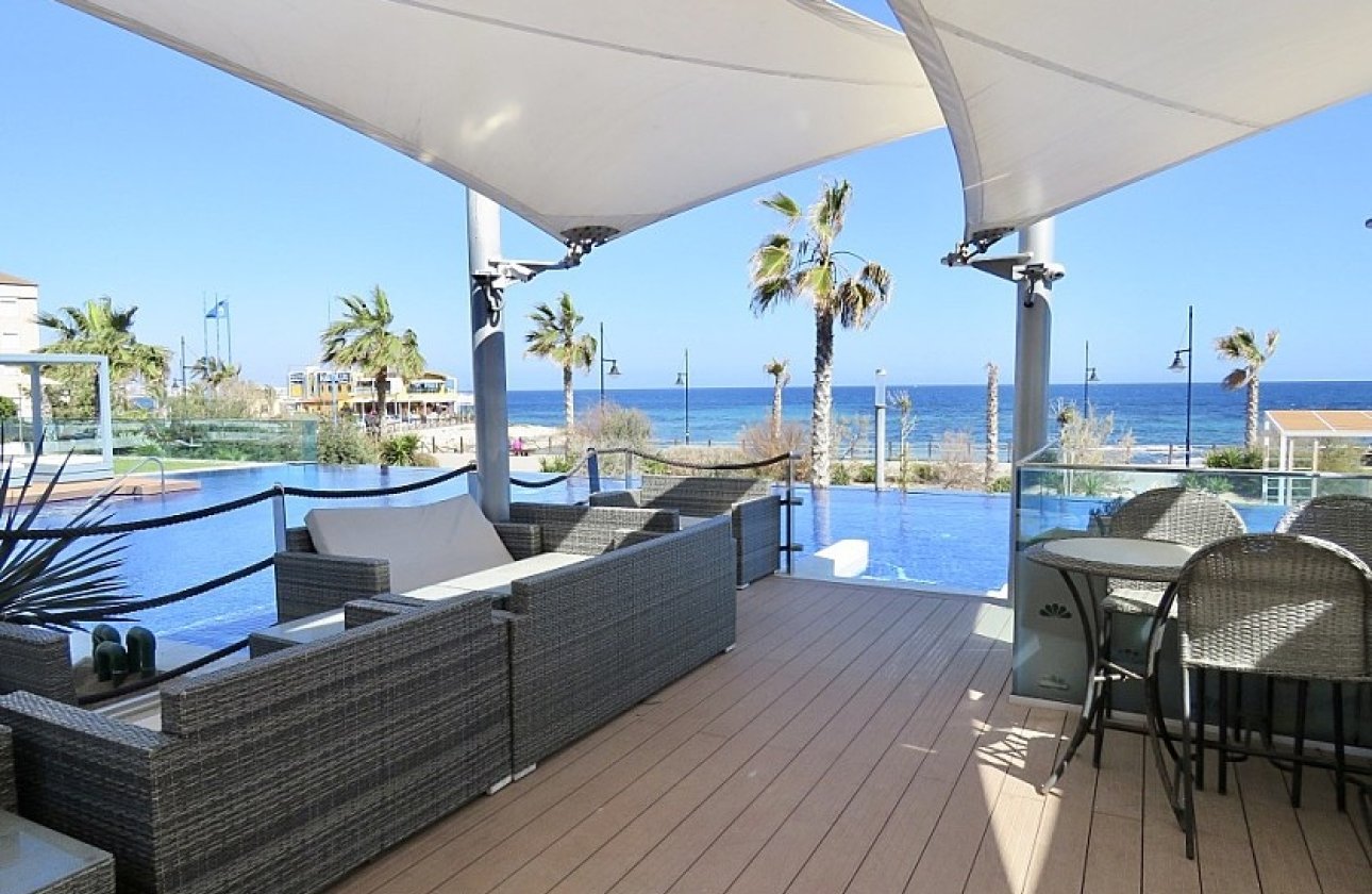 Resale - Apartment / flat - Punta Prima