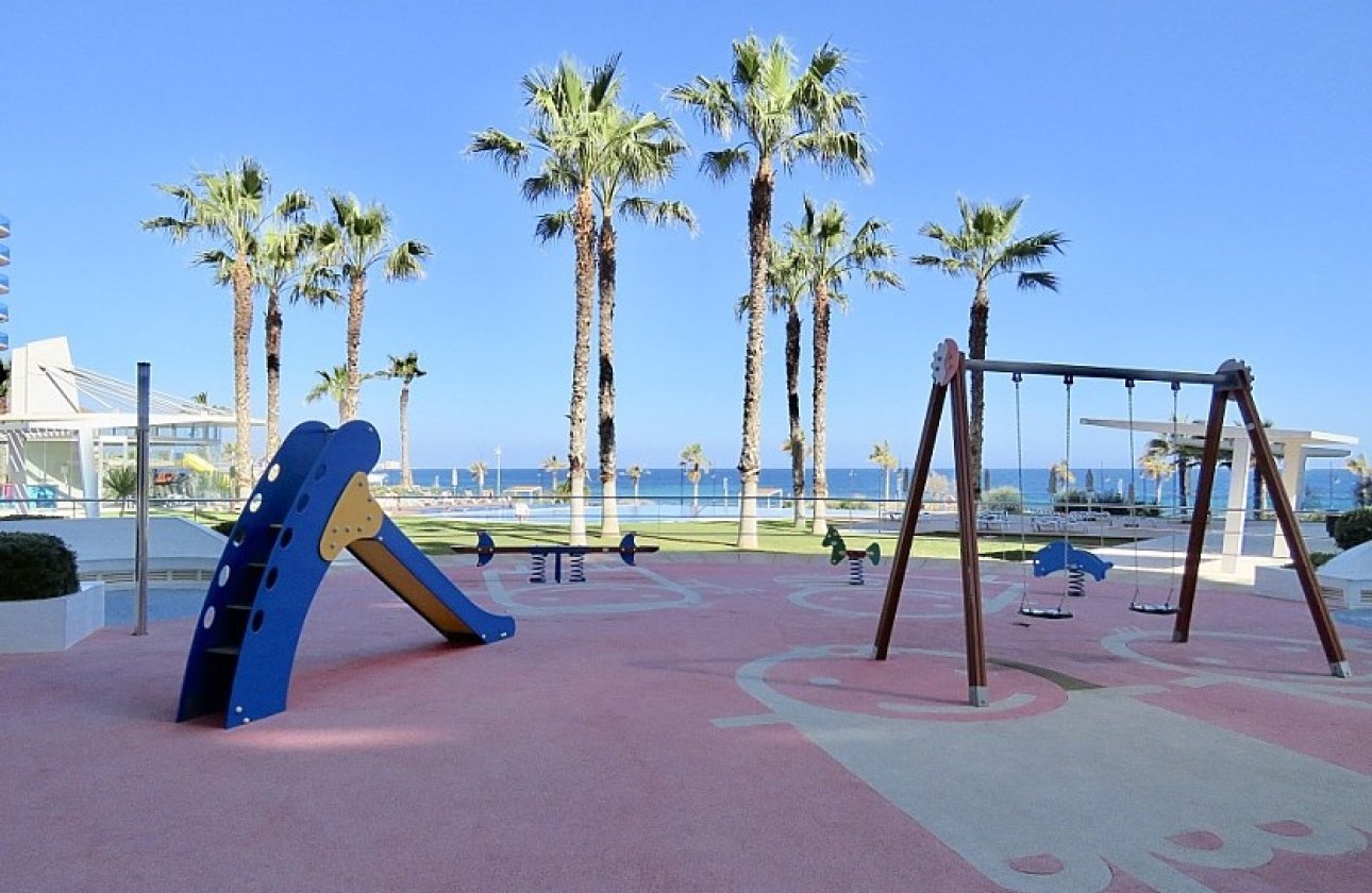 Resale - Apartment / flat - Punta Prima